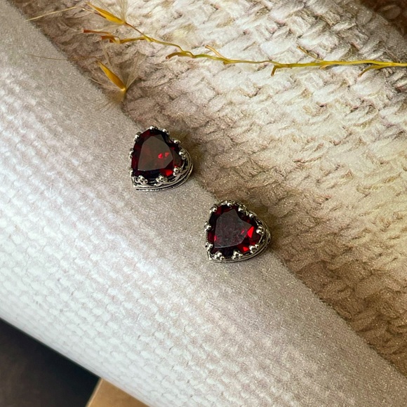 “Garnet Hearts” 925 Sterling Silver Natural Garnet Faceted Heart Stud Earrings - Picture 17 of 17